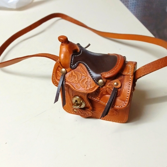saddle purse Other - Leather saddle purse children's